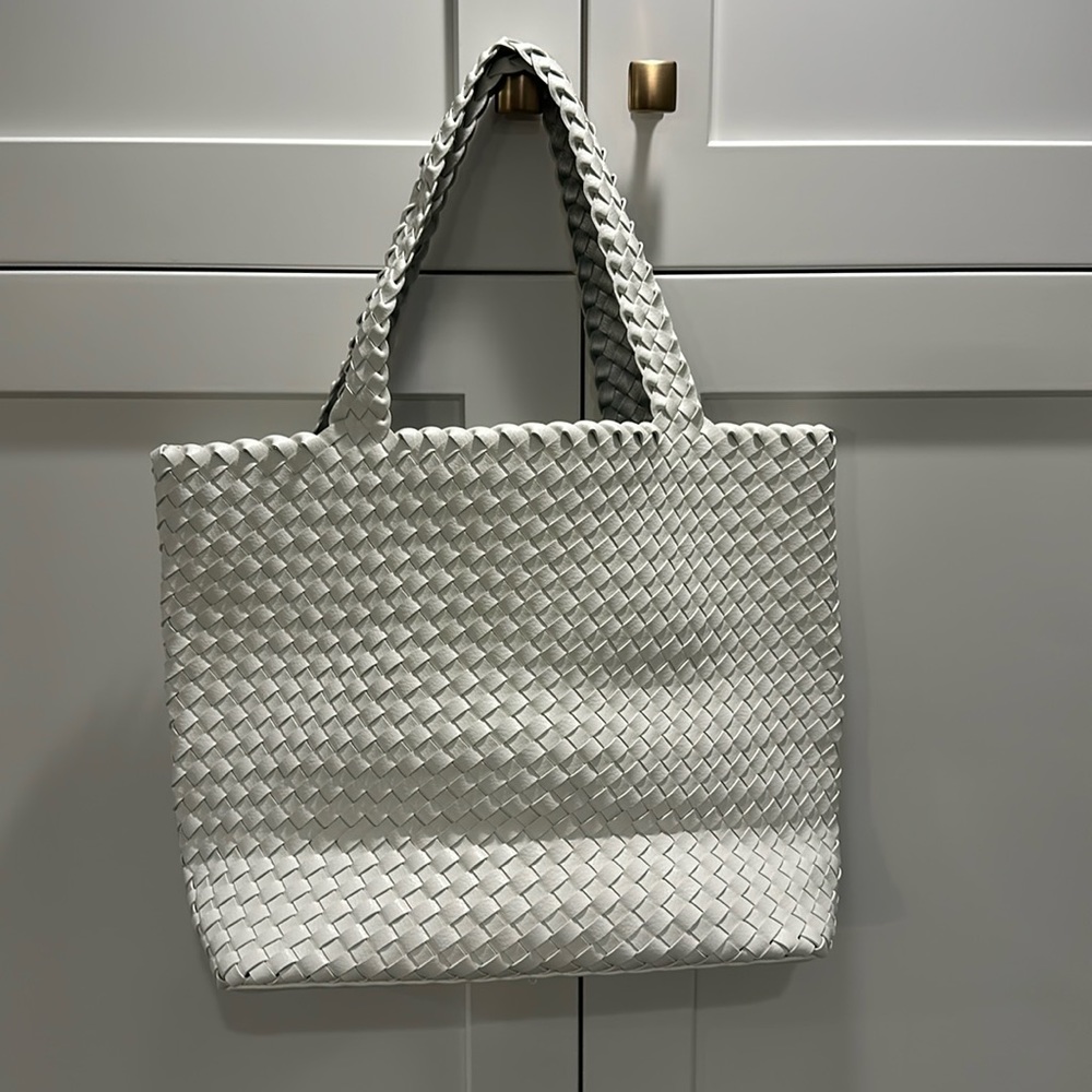 Woven tote